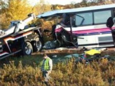 Bus falls from bridge in U.S., at least 6 dead