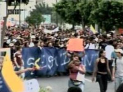 Caracas: Rally to support Chavez's media policy