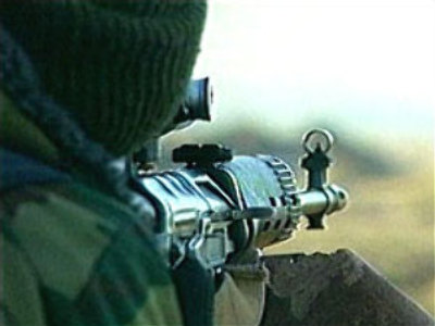 Chechen militants hit convoy