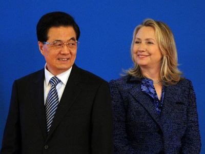 US Secretary of State Hillary Clinton and Chinese President Hu Jintao attend the opening ceremony of the US-China Strategic and Economic Dialogue at the Diaoyutai Guesthouse in Beijing on May 03, 2012 (AFP Photo / Mark Ralston)