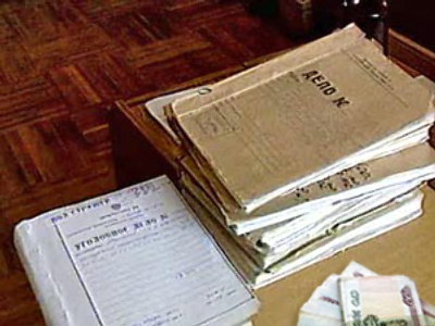 Cops charged with buying confessions