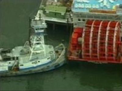 Damaged cruise ship on its way to Juneau