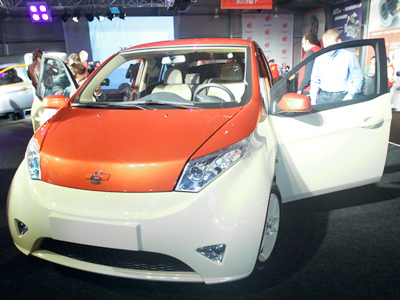 Yo-mobiles break demand records in Russia