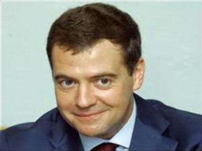 Dmitry Medvedev answers questions from online audience