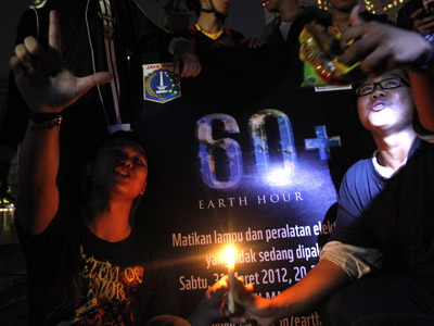 Earth Hour: LIVE UPDATES (PHOTOS)