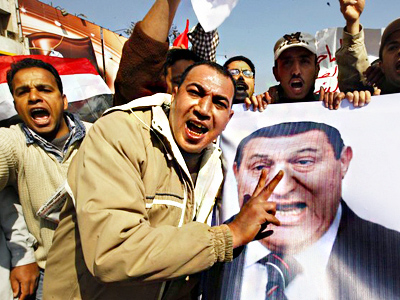 Egyptian demonstrators celebrate stamina