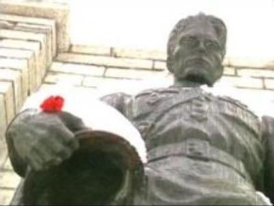 Estonians move closer to removing Soviet war memorials