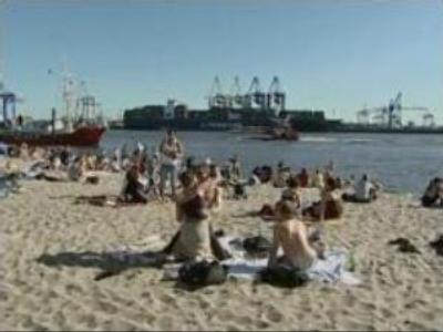 Europe enjoys unseasonably high temperatures