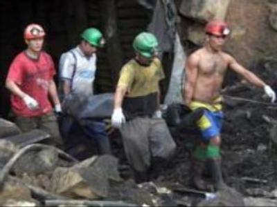 Flooding stops search for two Siberian coal miners