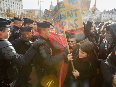 Over 100,000 French protesters rally against gay marriage, adoption (PHOTOS)