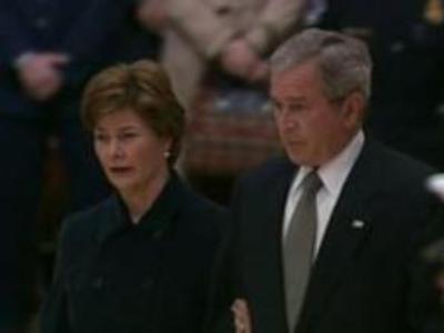 George Bush visits Gerald Ford’s funeral