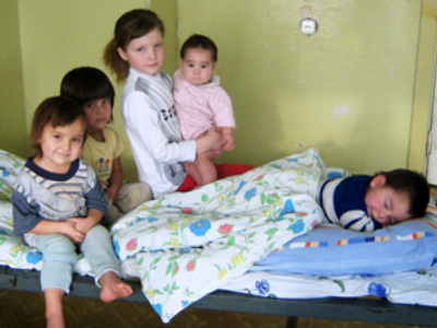 Girl, 9, saves infants from blaze