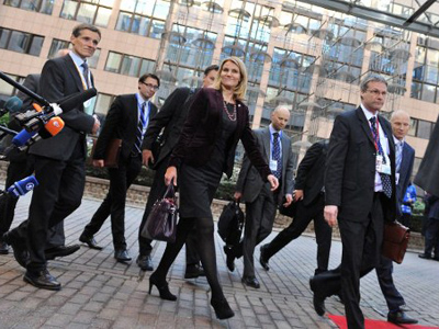 EU's Greek gamble: 50% bank debt write-off
