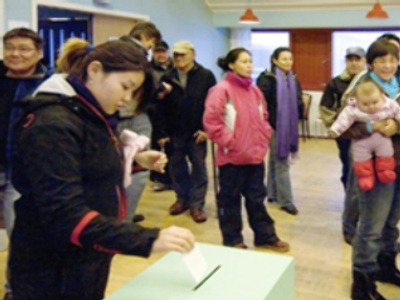 Greenland votes to freeze out Denmark