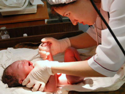 Hard day's labor: Moscow road police try on the role of midwives