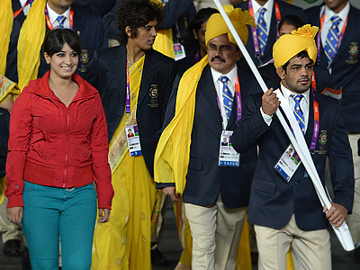 Indian Olympians see red: Gate-crashing girl steals spotlight from athletes (PHOTOS)