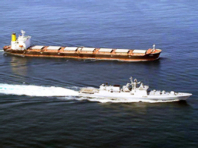 Indian warship sinks Somalia pirate vessel