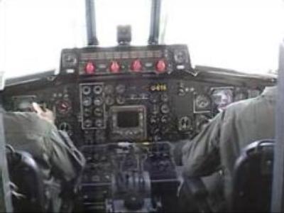 Indonesia to retrieve jet 'black boxes'