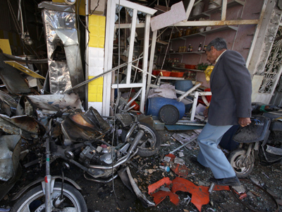 32 killed, some 100 wounded in Iraqi bomb attacks