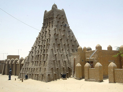 Extremists destroy historic shrines in Timbuktu, Mali