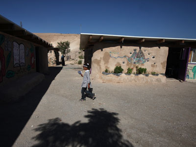 Israel threatens to demolish 'illegal' Bedouin school