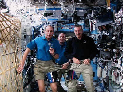 Mutant space microbes attack ISS: 'Munch' metal, may crack glass