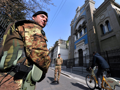 Italy calls in army amid fears of elections violence