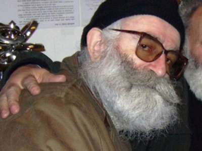 Karadzic treats patients behind bars