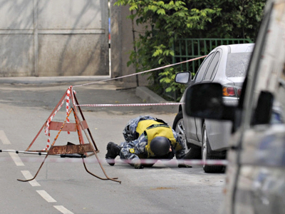 Identities of nationalist icon’s killers a hair closer