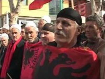 Kosovo’s Albanians rally for independence