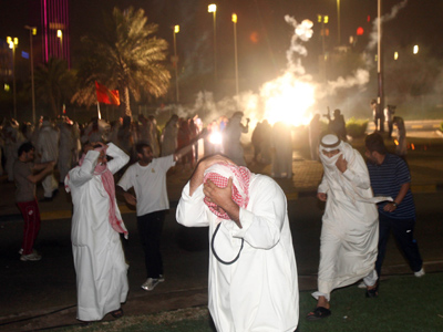 Teargas and truncheons: Kuwait police clash marchers in mass protest (PHOTOS)