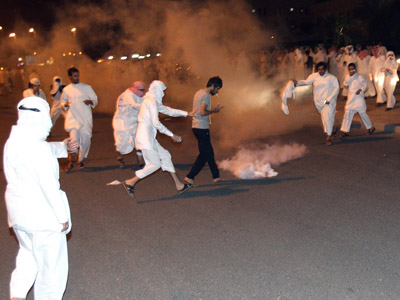 Kuwait may employ troops against opposition - report