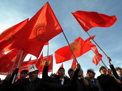 Restless Kyrgyzstan: Revolutionary poster child
