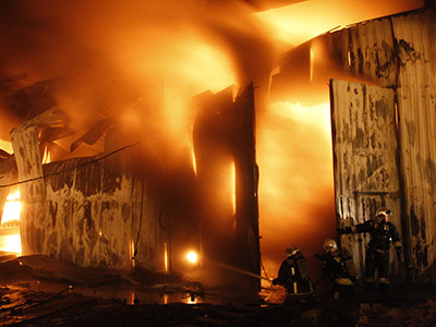 Firefighters extinguish St. Petersburg’s largest fire in decades (PHOTOS)