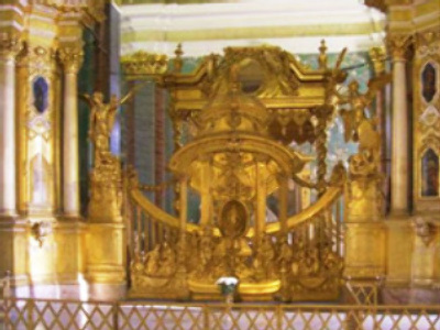 Last Tsar’s tomb opens to tourists