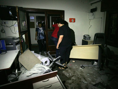 Angry Libyan protesters storm TV channel for Bani Walid coverage (PHOTOS)
