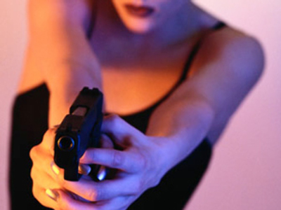Madam opens fire to avoid arrest