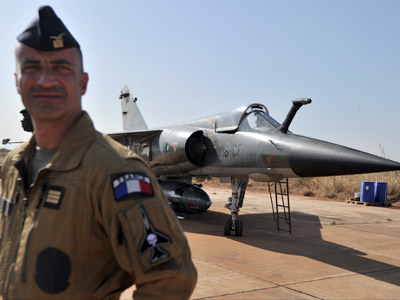Mali in crisis: Increasing numbers of French troops engage in direct combat
