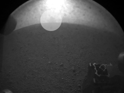 Mars ‘Curiosity’ stuns scientists, stirs speculation (PHOTOS)
