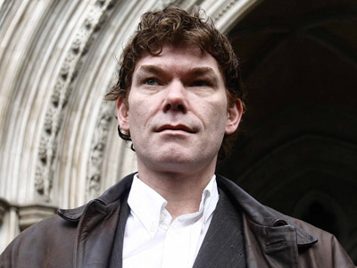 UK blocks 'UFO-hacker' McKinnon extradition to US