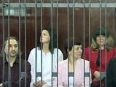 Medics accused of infecting children sentenced to death