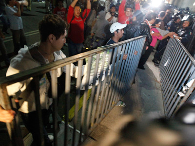 Mexican court throws out election challenge, sparking riots (PHOTOS)