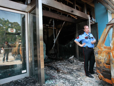 Microsoft on fire: Gunmen firebomb company’s Greece HQ (PHOTOS)