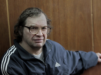 Fool me twice, shame on me: Russians fall once again for notorious Ponzi scheme