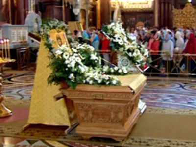 Moscow’s Christians welcome holy relic from St. Petersburg