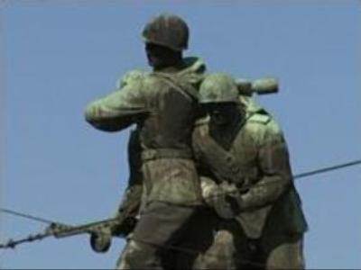 Most Poles want to keep WW2 memorials