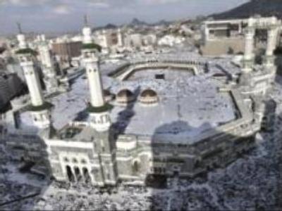 Muslim pilgrims flock to Mecca