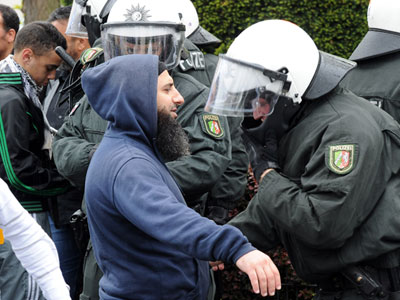 Germany cracks down on Salafist Muslims