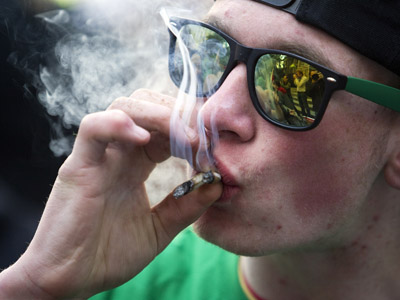 Dutch court bans pot for foreigners