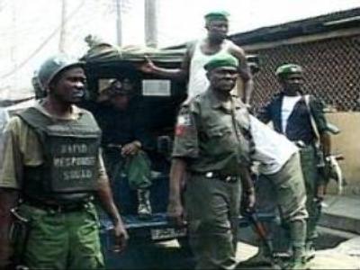 Nigeria goes to polls amid sporadic violence